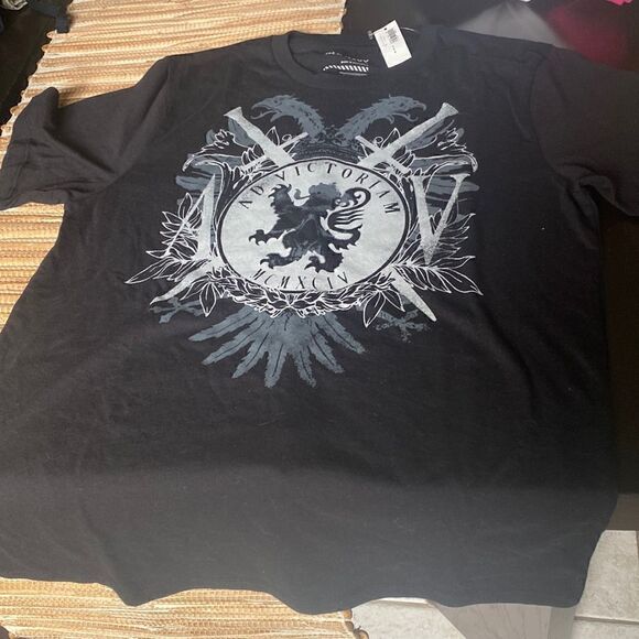 NWT Old Navy black graphic tee . Size S - Picture 1 of 3